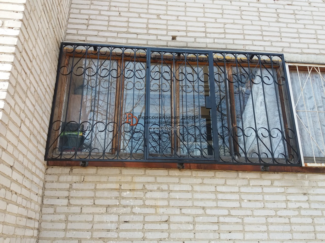 Решетка на балкон с выносом